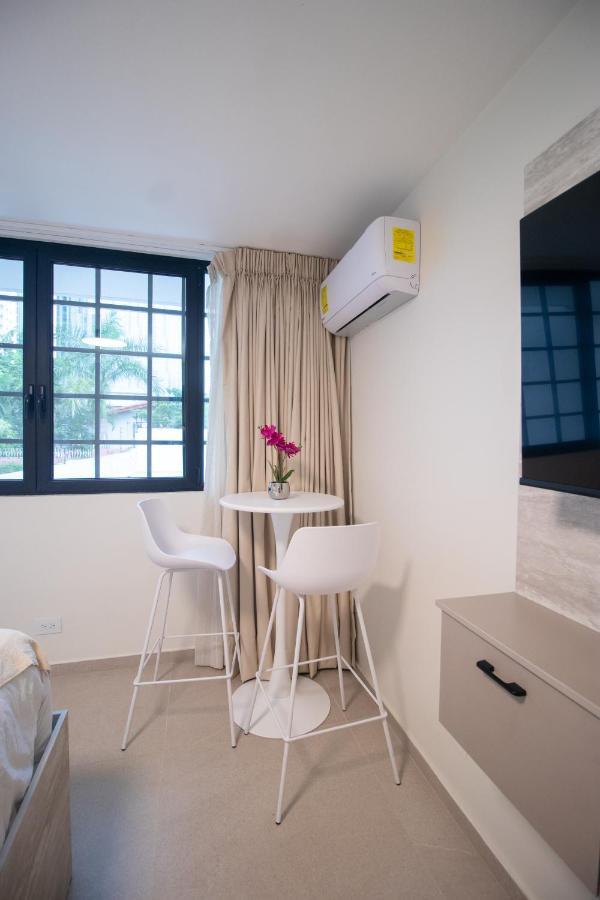 Eshel Apartahotel