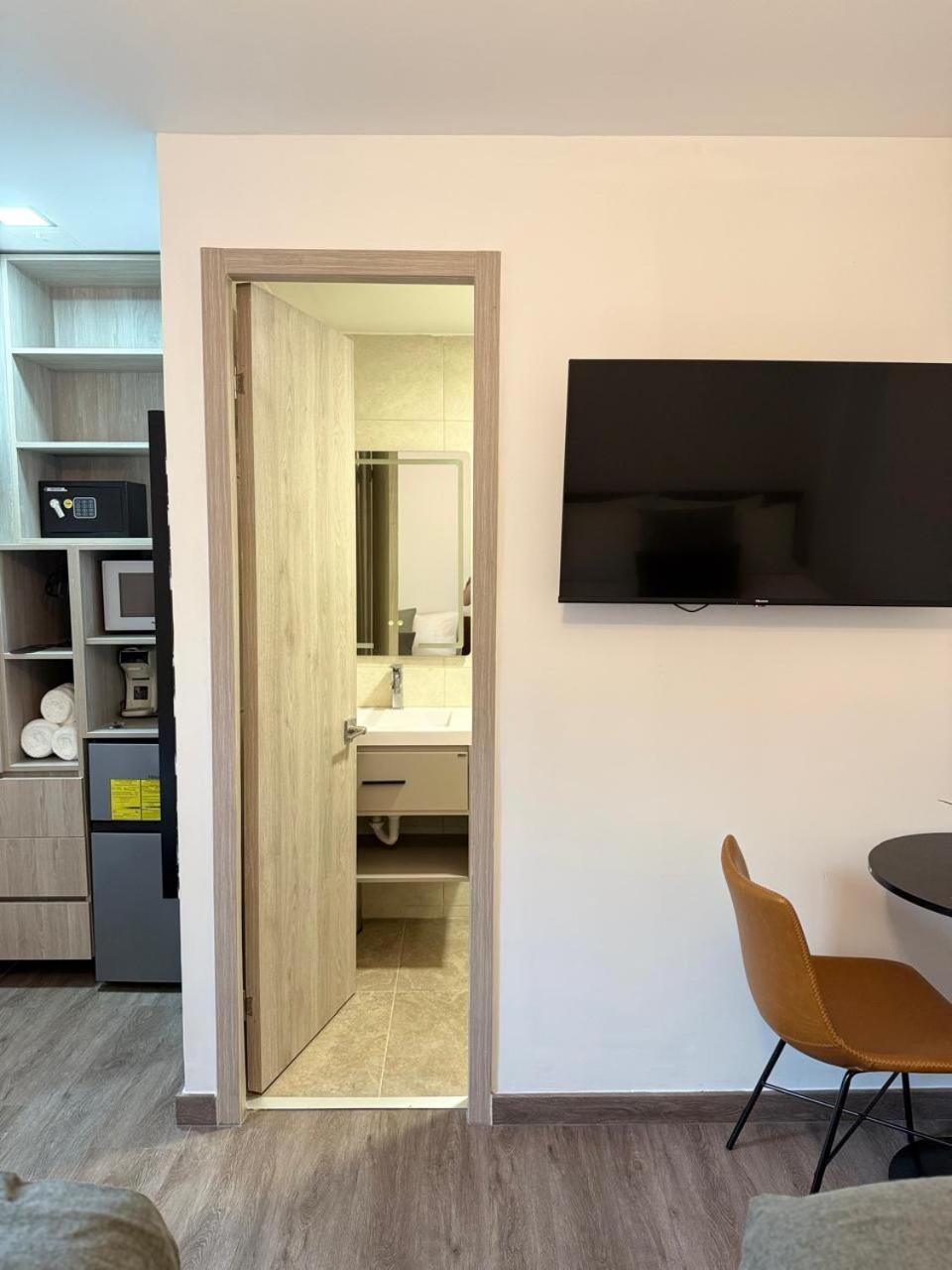 Eshel Apartahotel